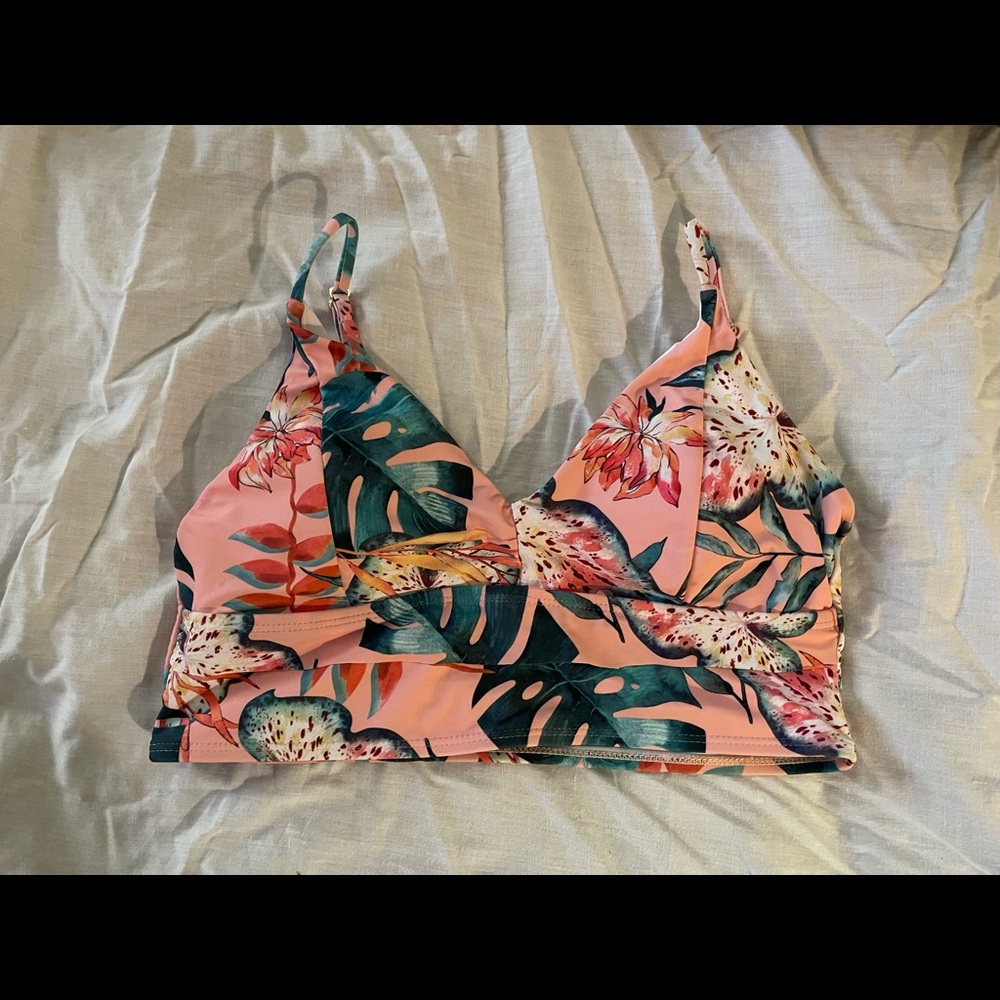 Brand new super cute bathing suit top